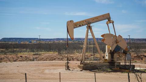 Brent Crude Below $74 for the First Time Since Iran War