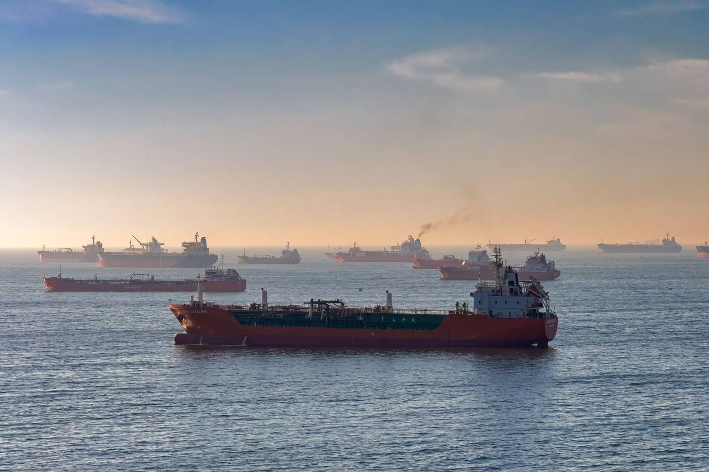Oil tanker strait hormuz